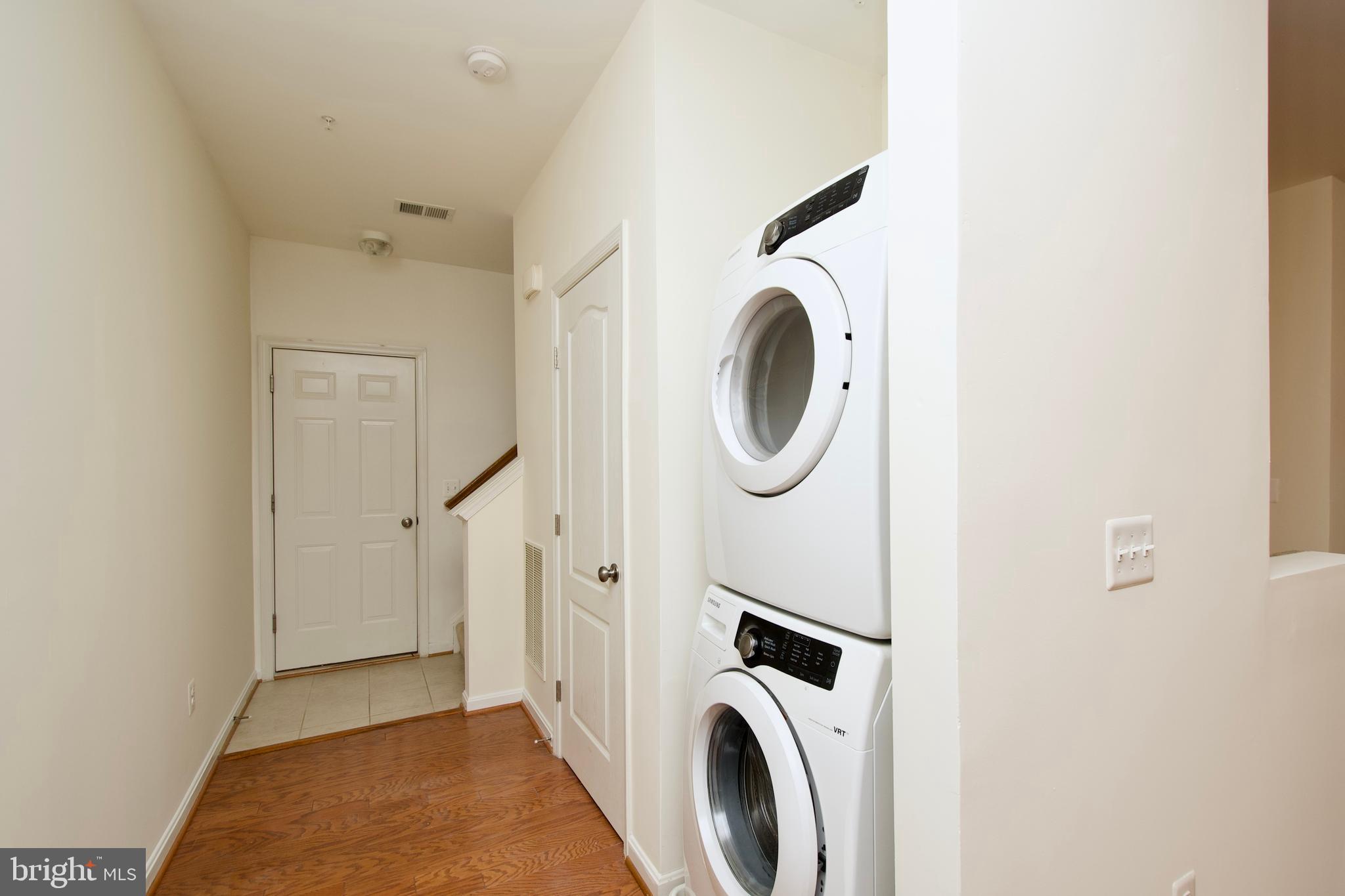 LINDEN ROW CONDOMINIUM - Residential Lease