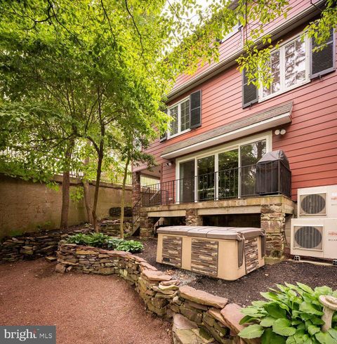 58 W MECHANIC STREET NEW HOPE PA 18938