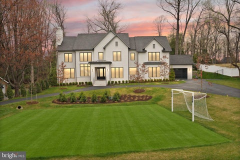 Photo of 8230 Weller Avenue, MCLEAN, VA 22102 (MLS # VAFX2298460)