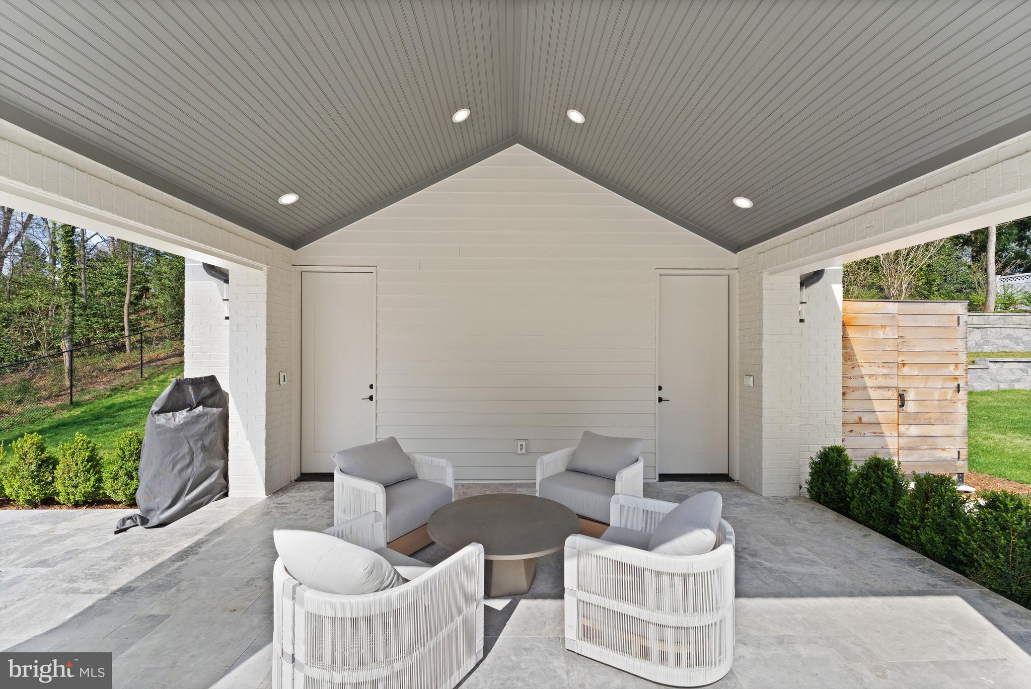 DOGWOODS - Residential