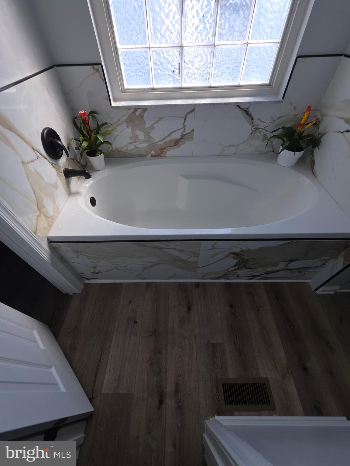 HICKORY FARMS - Residential