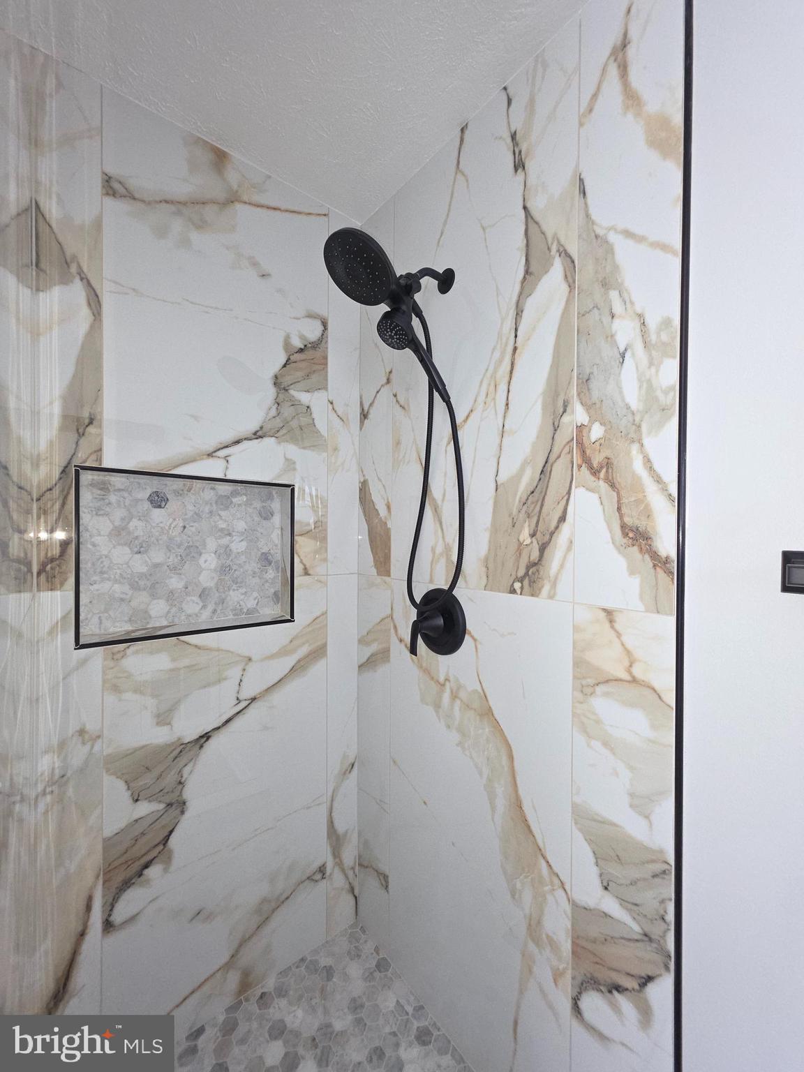 HICKORY FARMS - Residential