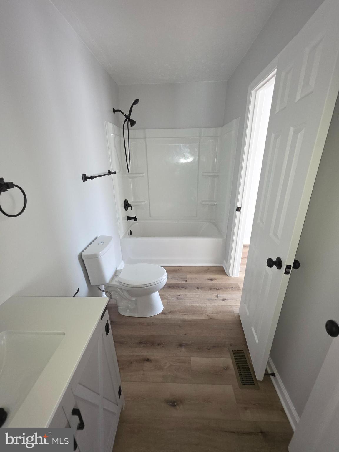 HICKORY FARMS - Residential