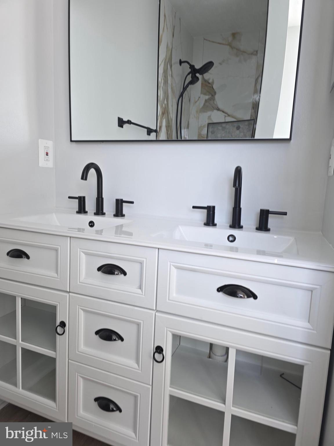 HICKORY FARMS - Residential