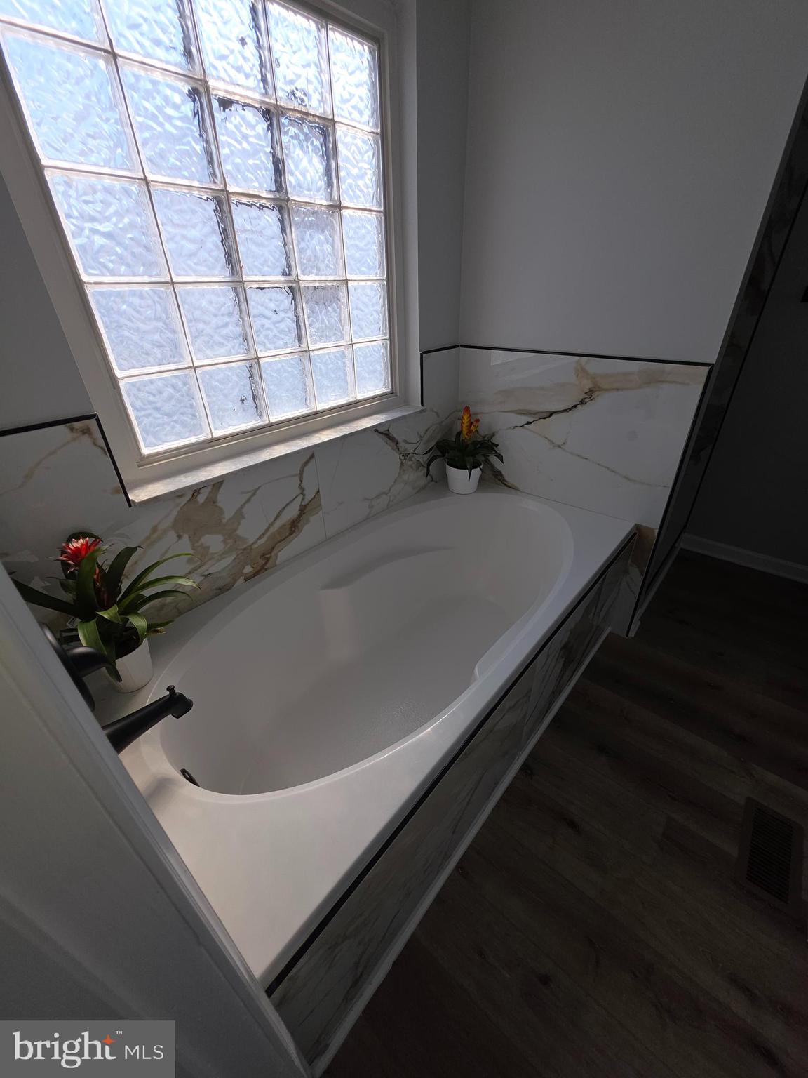 HICKORY FARMS - Residential