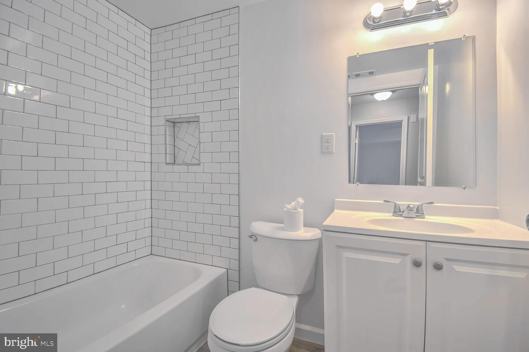 FRENCHMANS CREEK - Residential