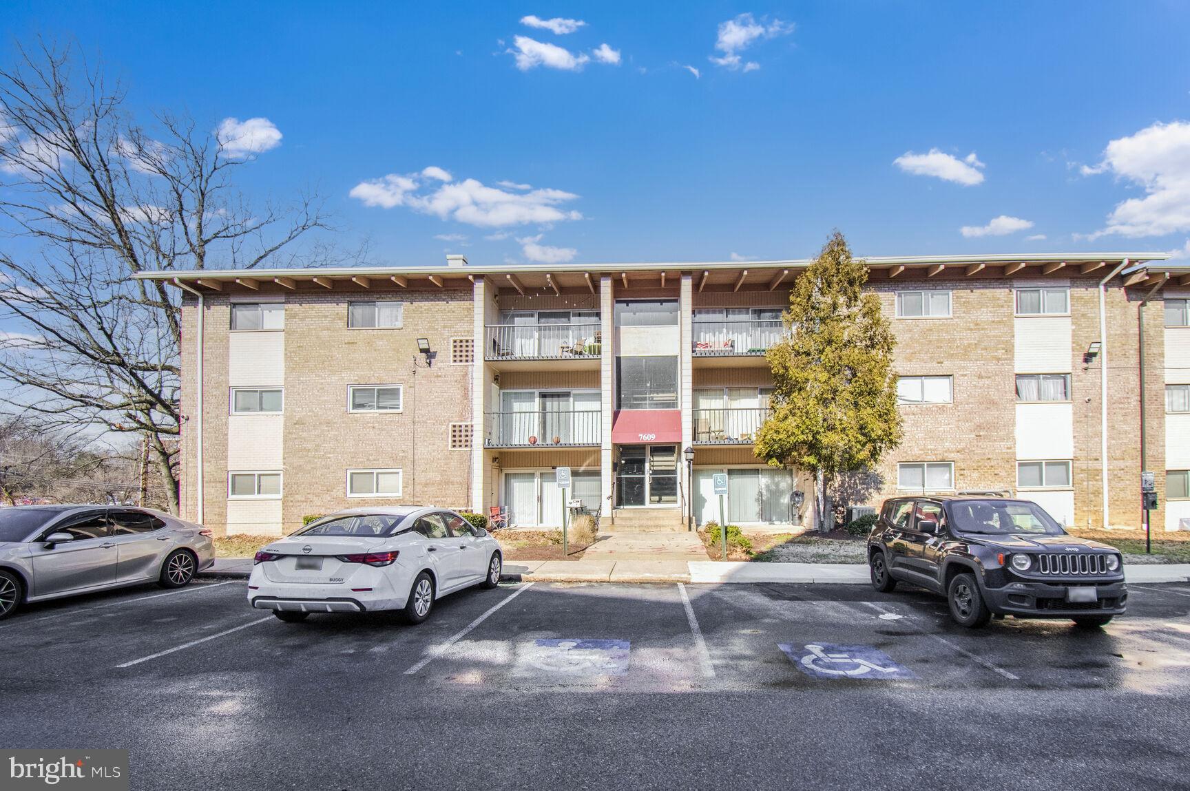 FRENCHMANS CREEK - Residential