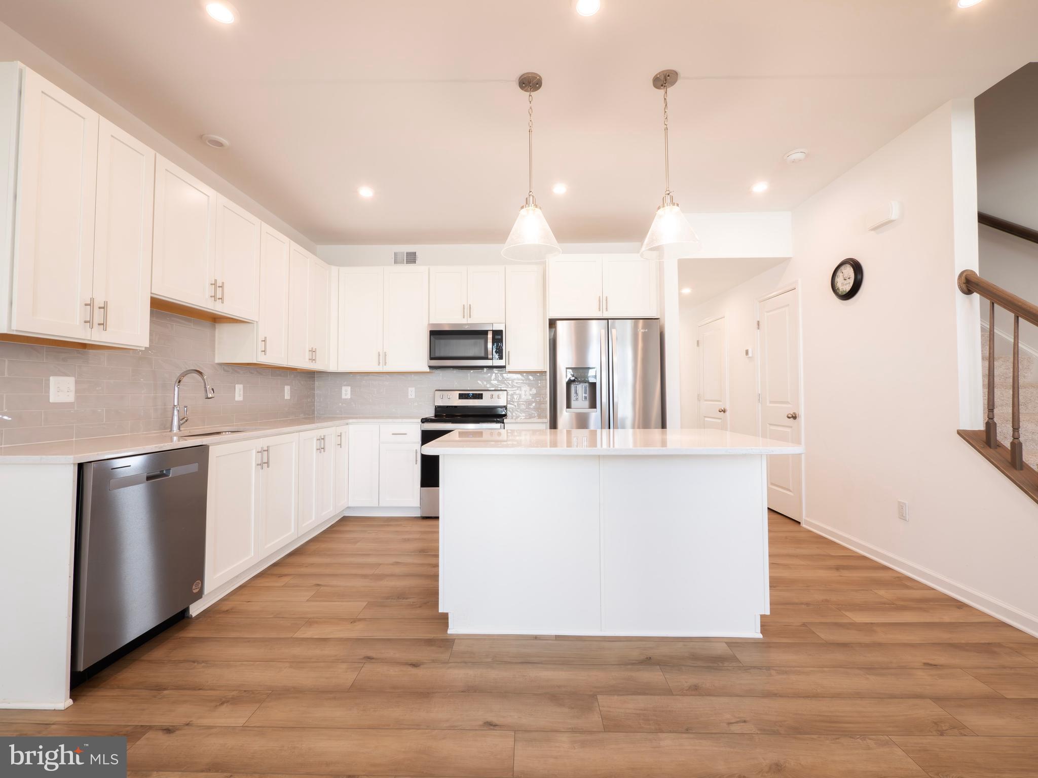 SOUTH BROOK - Residential