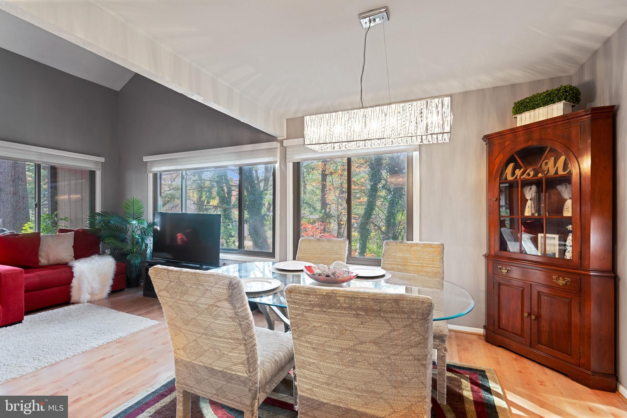 CHARLENE - Residential