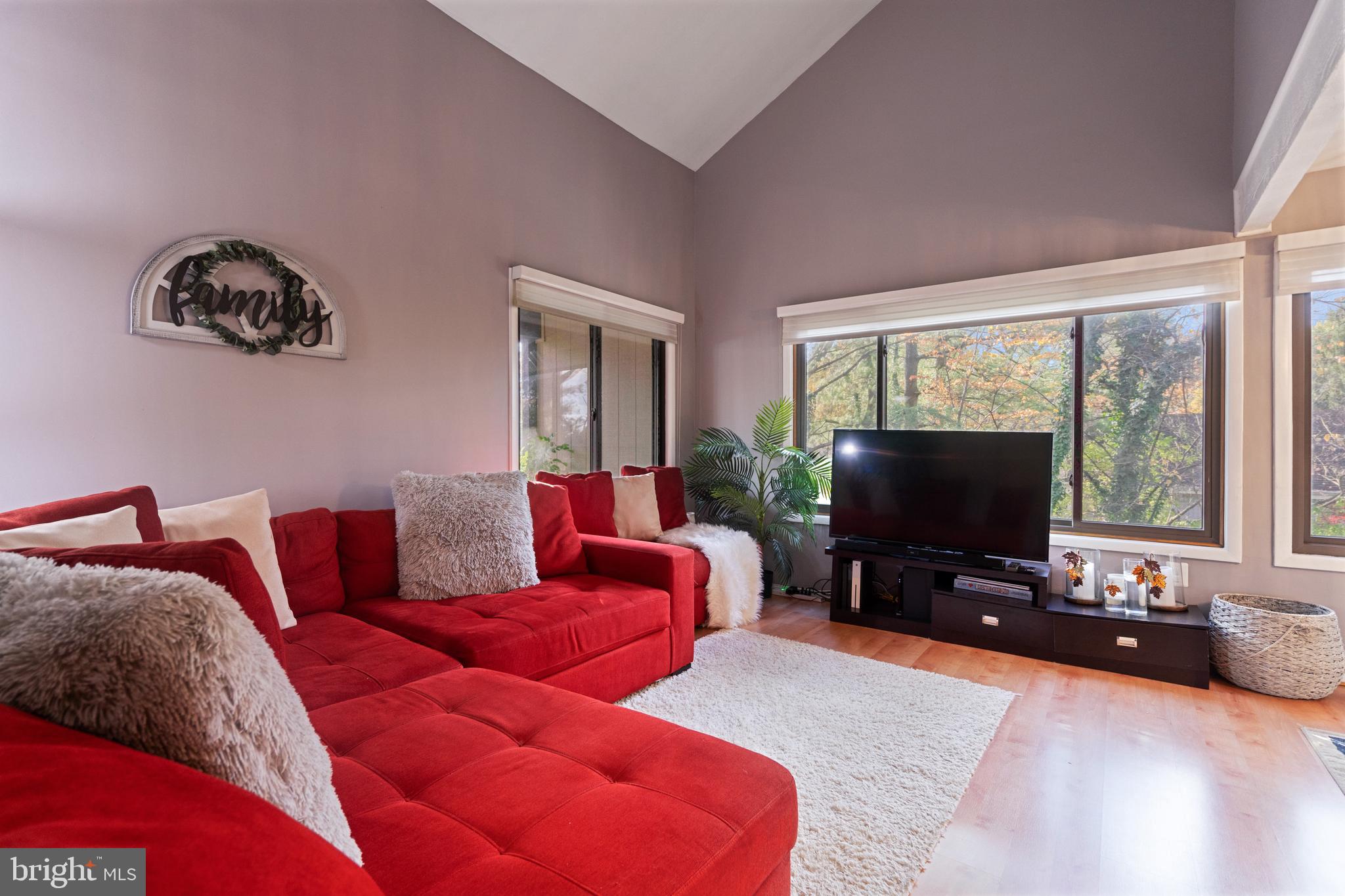 CHARLENE - Residential