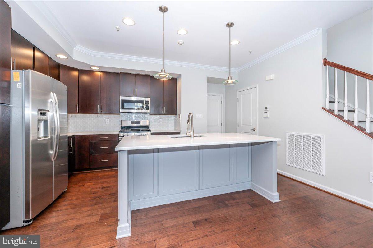 LINTON AT BALLENGER - Residential Lease