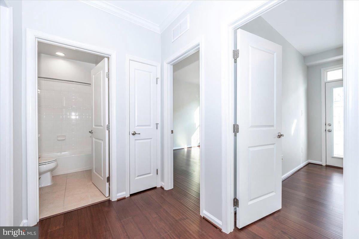 LINTON AT BALLENGER - Residential Lease