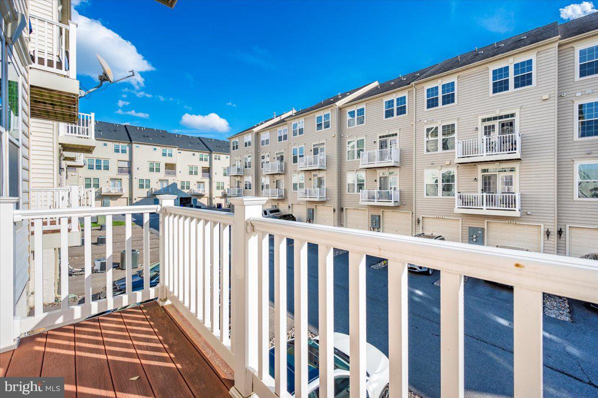 LINTON AT BALLENGER - Residential Lease