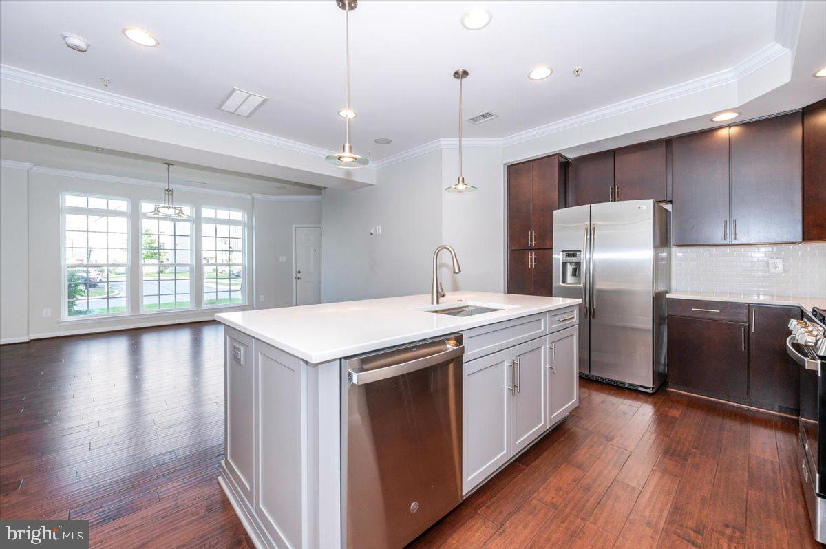 LINTON AT BALLENGER - Residential Lease