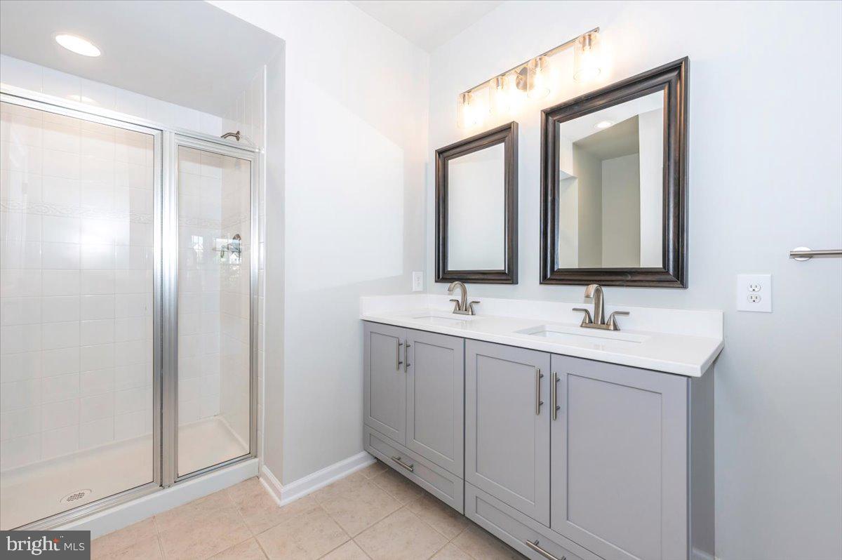 LINTON AT BALLENGER - Residential Lease