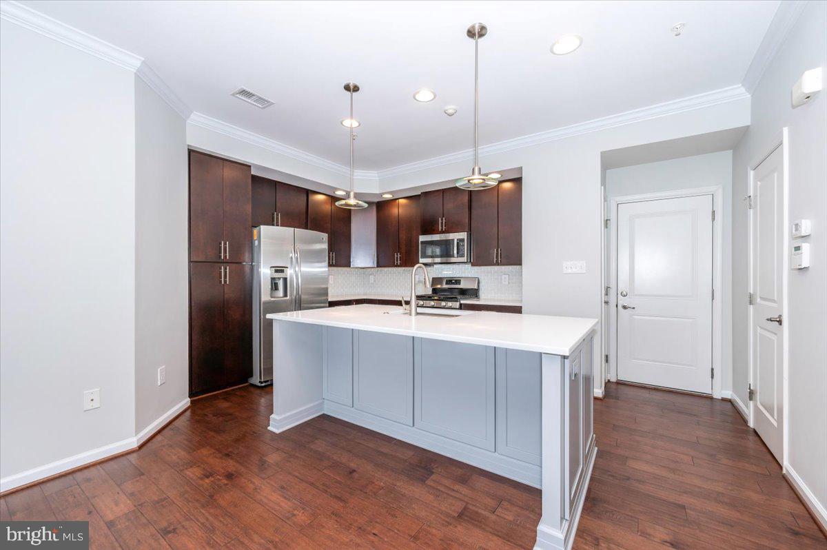 LINTON AT BALLENGER - Residential Lease