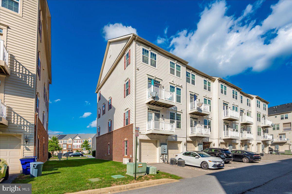 LINTON AT BALLENGER - Residential Lease