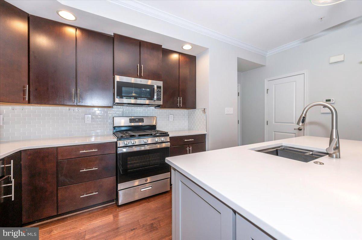 LINTON AT BALLENGER - Residential Lease