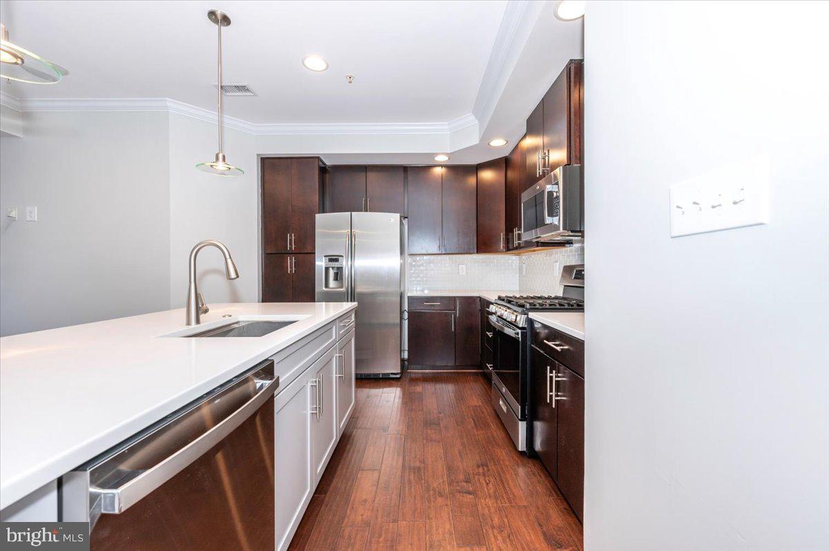 LINTON AT BALLENGER - Residential Lease