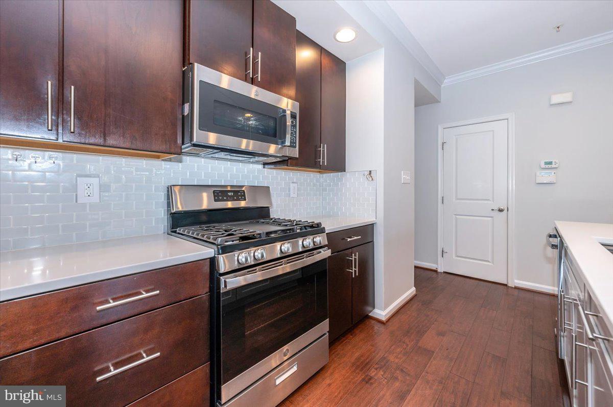 LINTON AT BALLENGER - Residential Lease