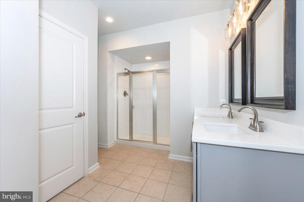 LINTON AT BALLENGER - Residential Lease