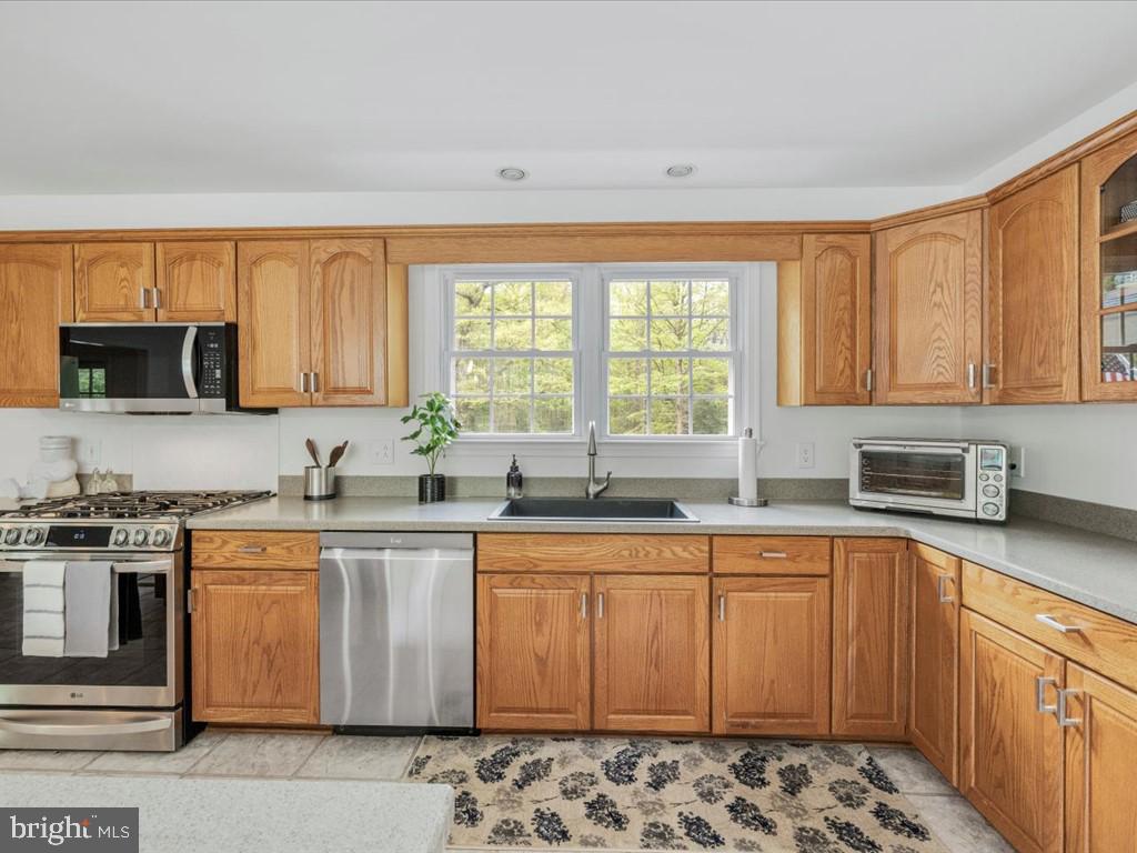 PLEASANT RIDGE ESTATES - Residential