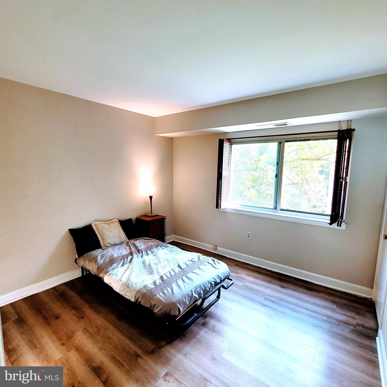 BETHESDA PARK - Residential