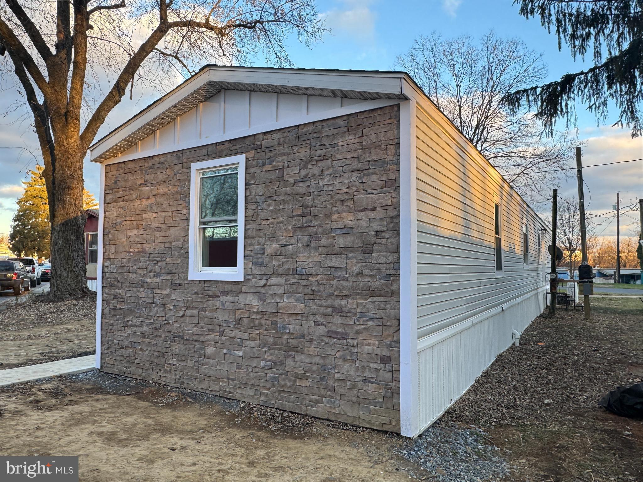 BROOKSIDE - Residential