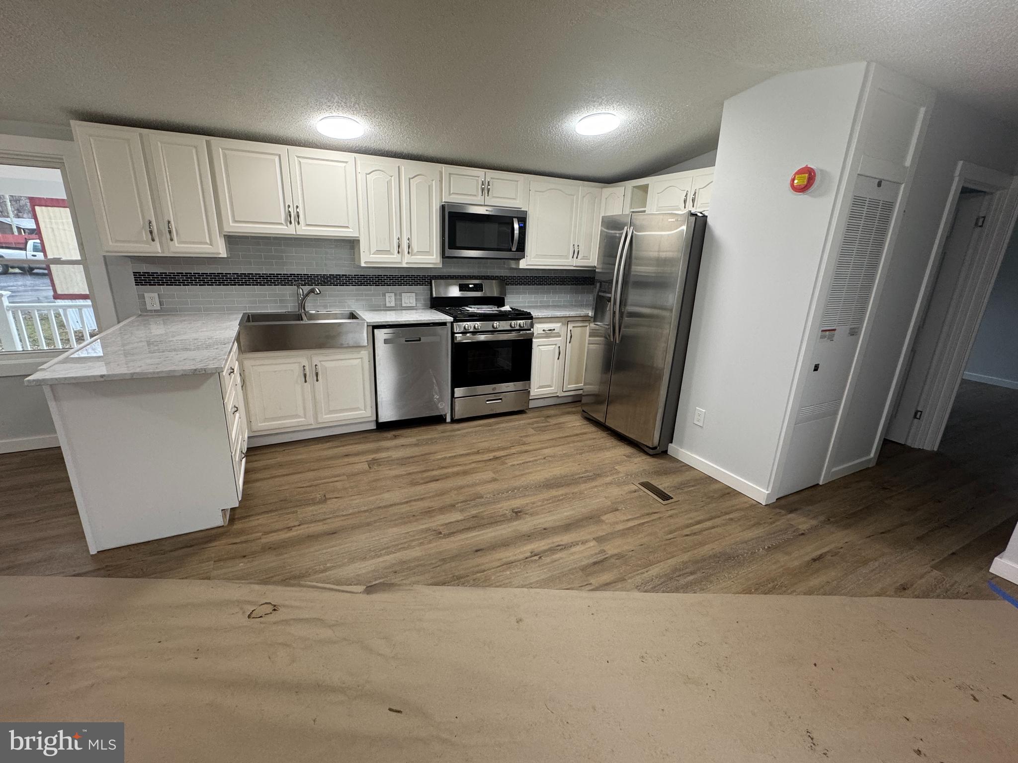 BROOKSIDE - Residential