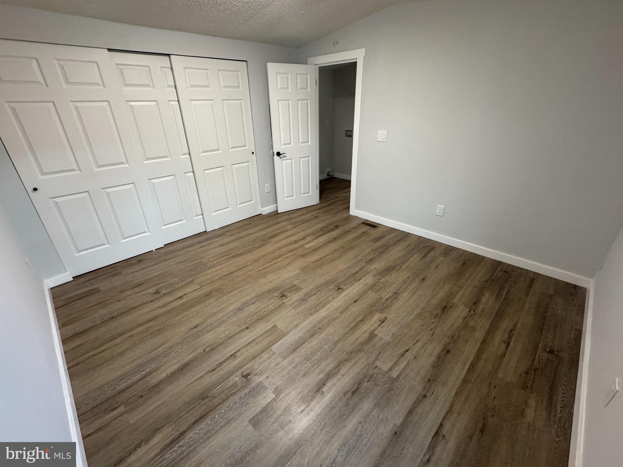 BROOKSIDE - Residential