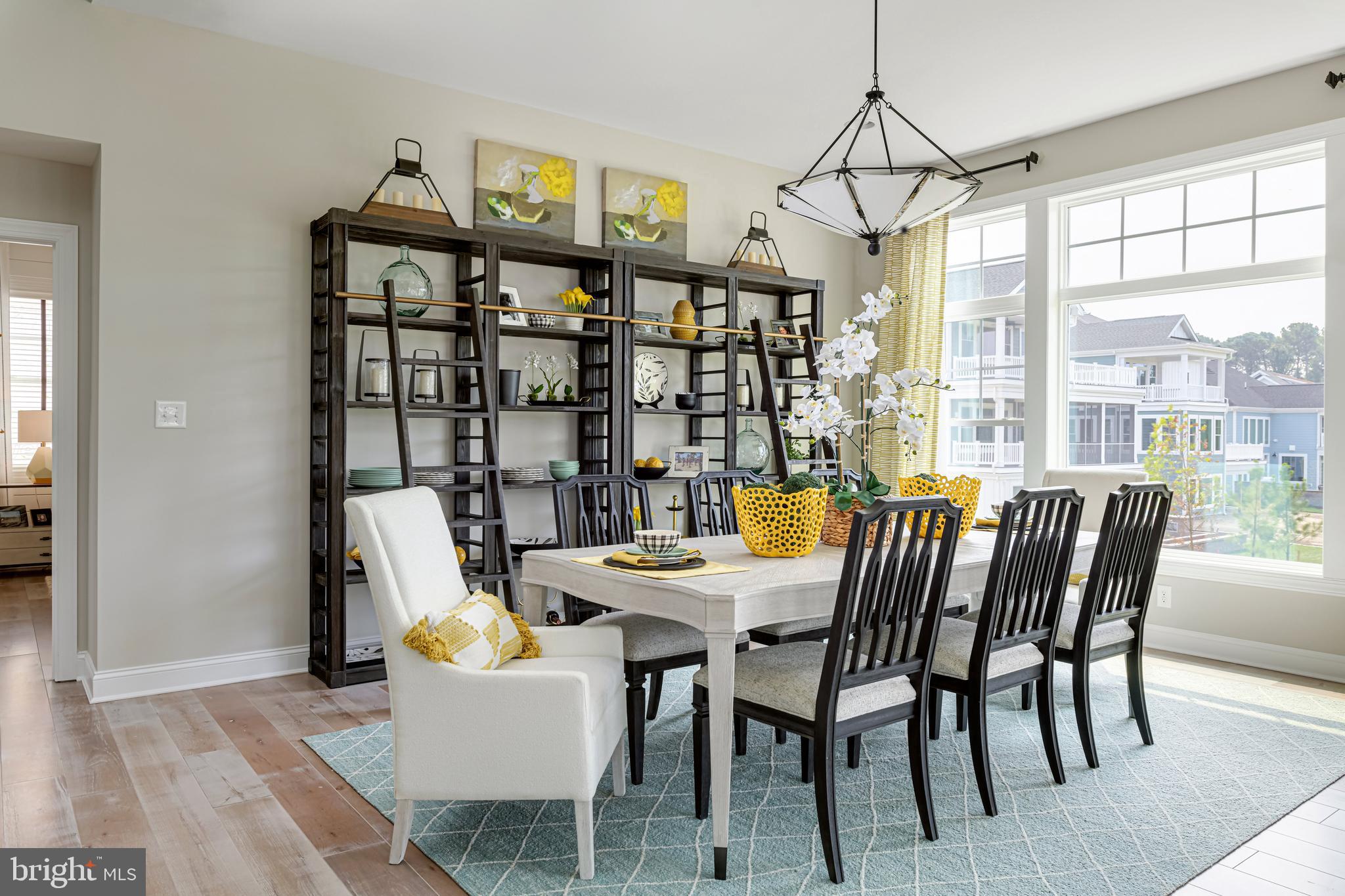 CHANNEL POINTE - Residential