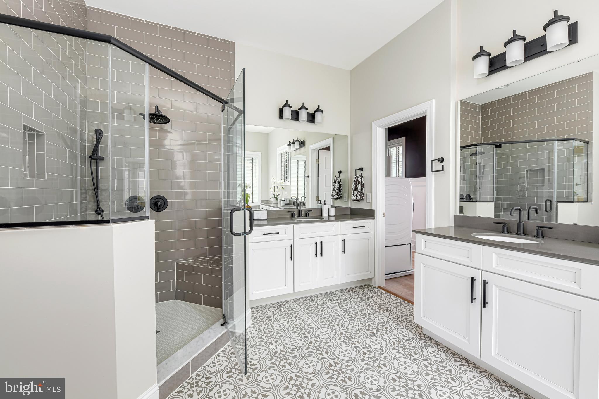 CHANNEL POINTE - Residential