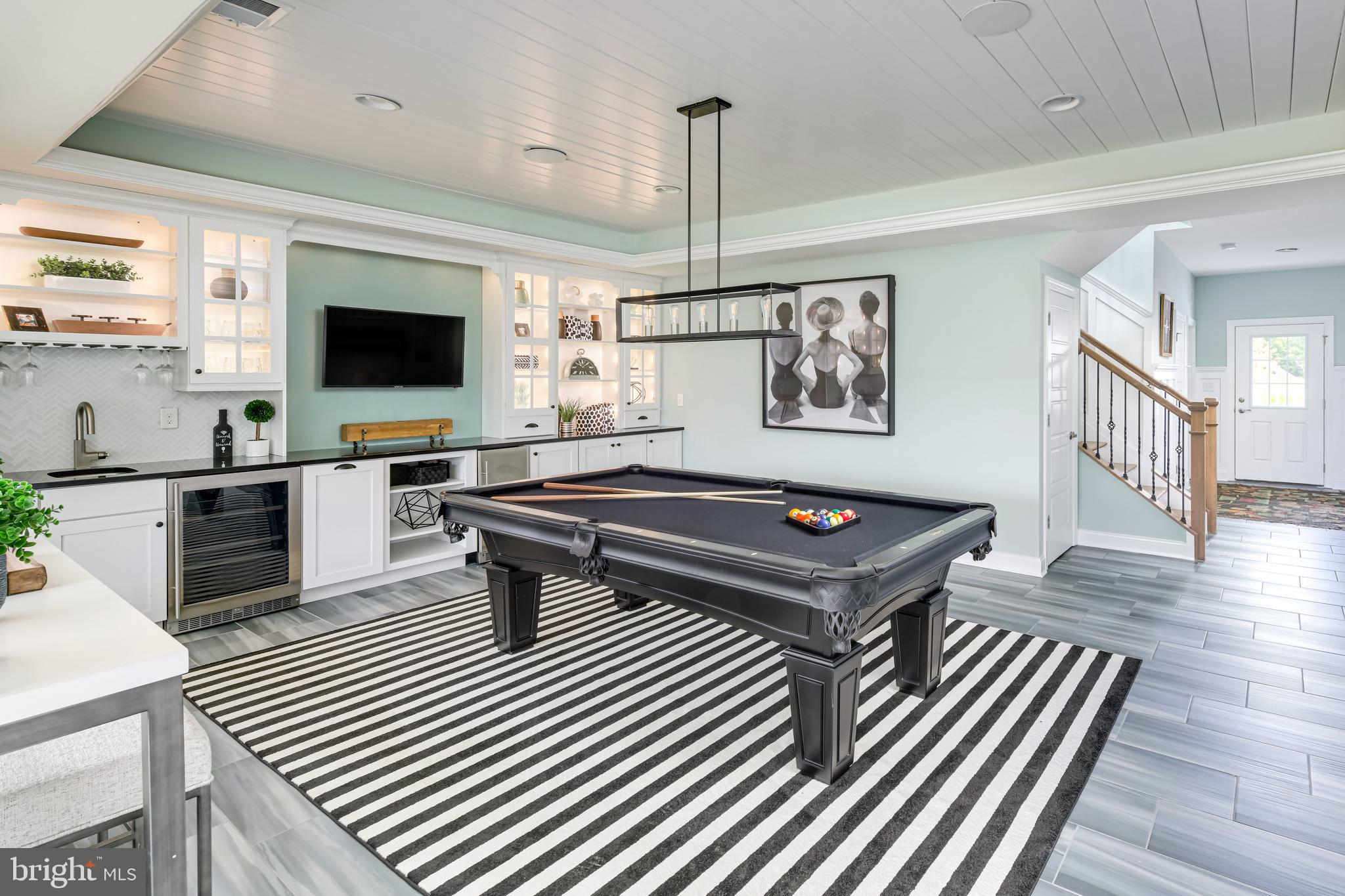 CHANNEL POINTE - Residential