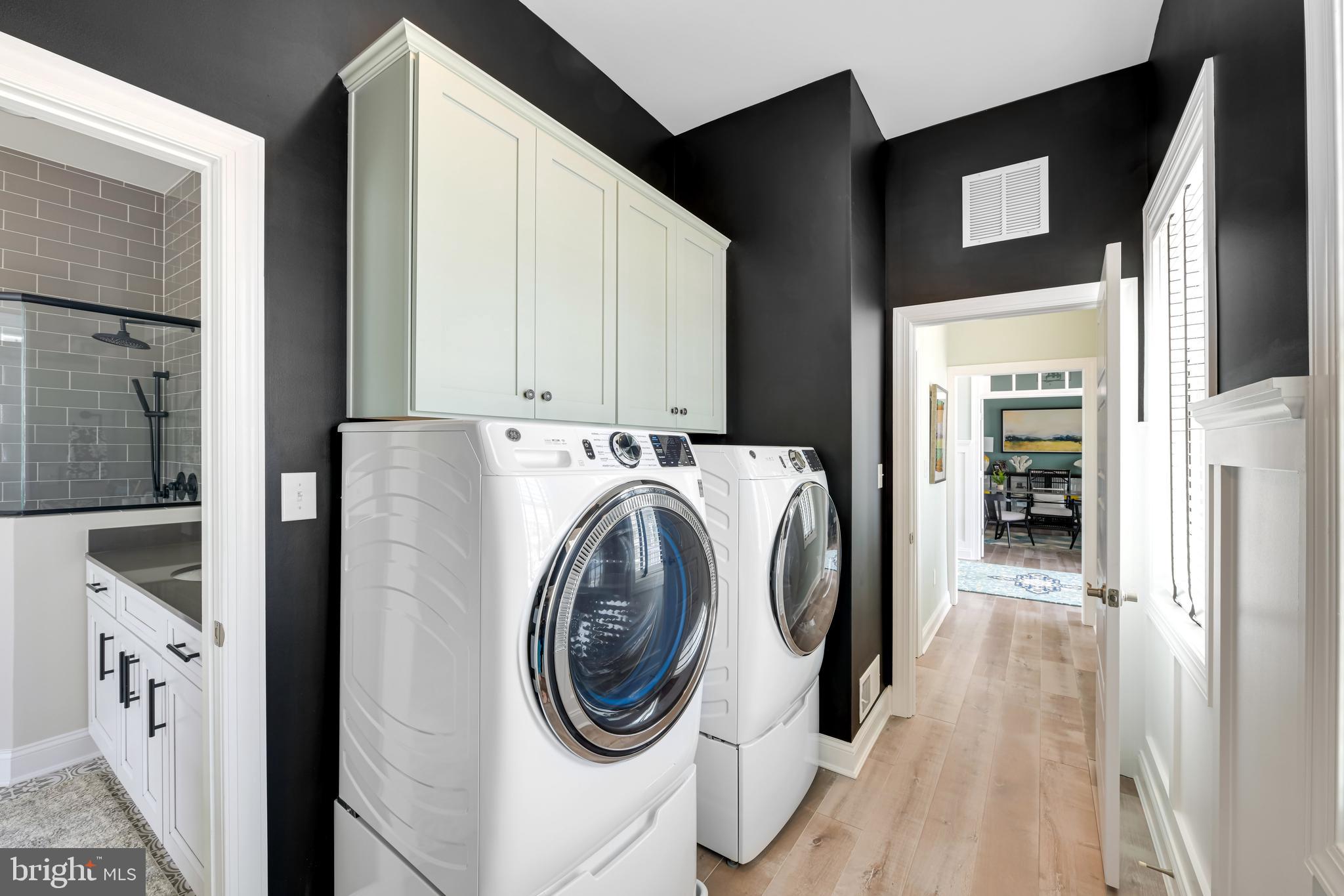 CHANNEL POINTE - Residential