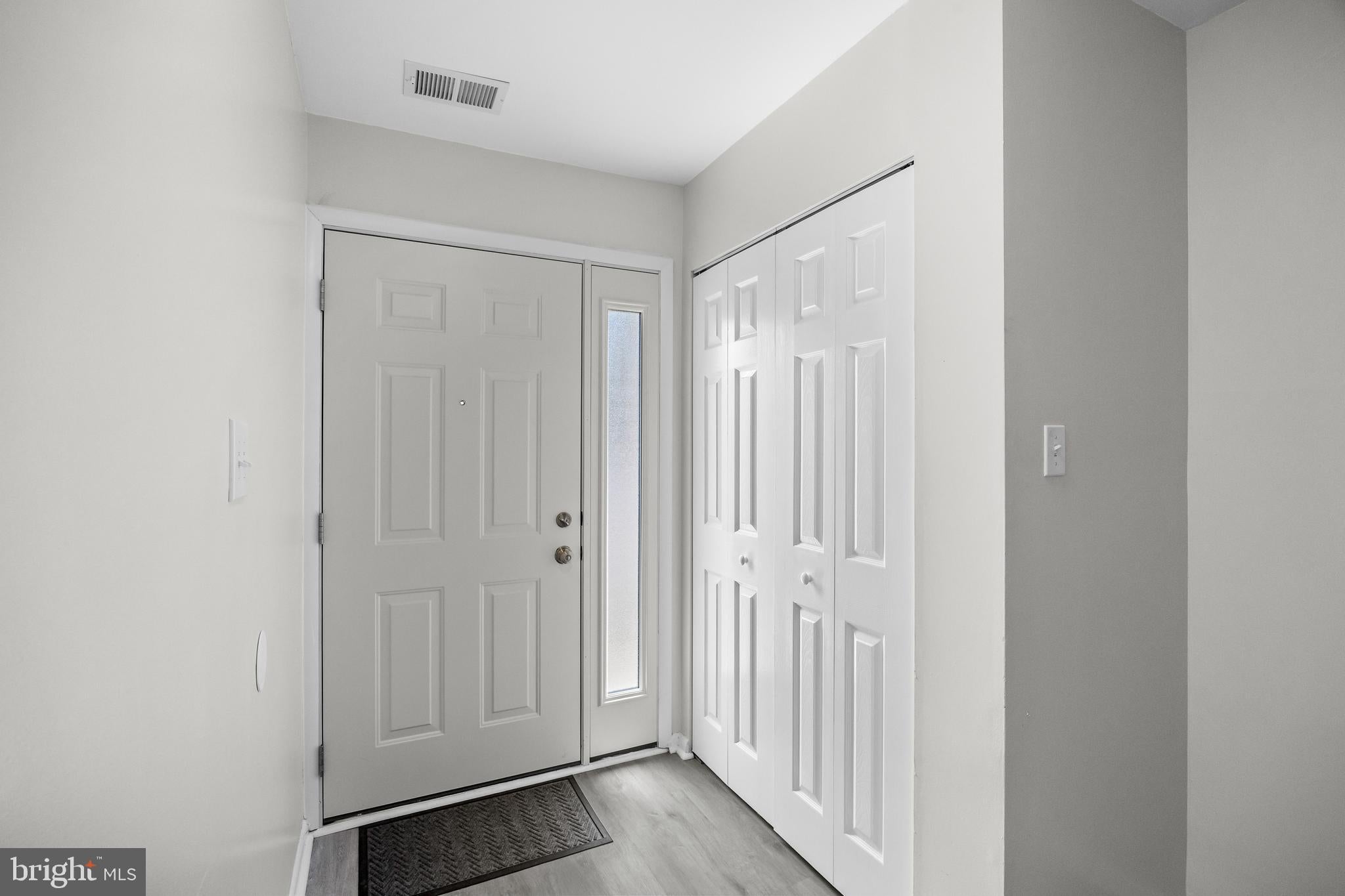 1123 THACKARY COURT