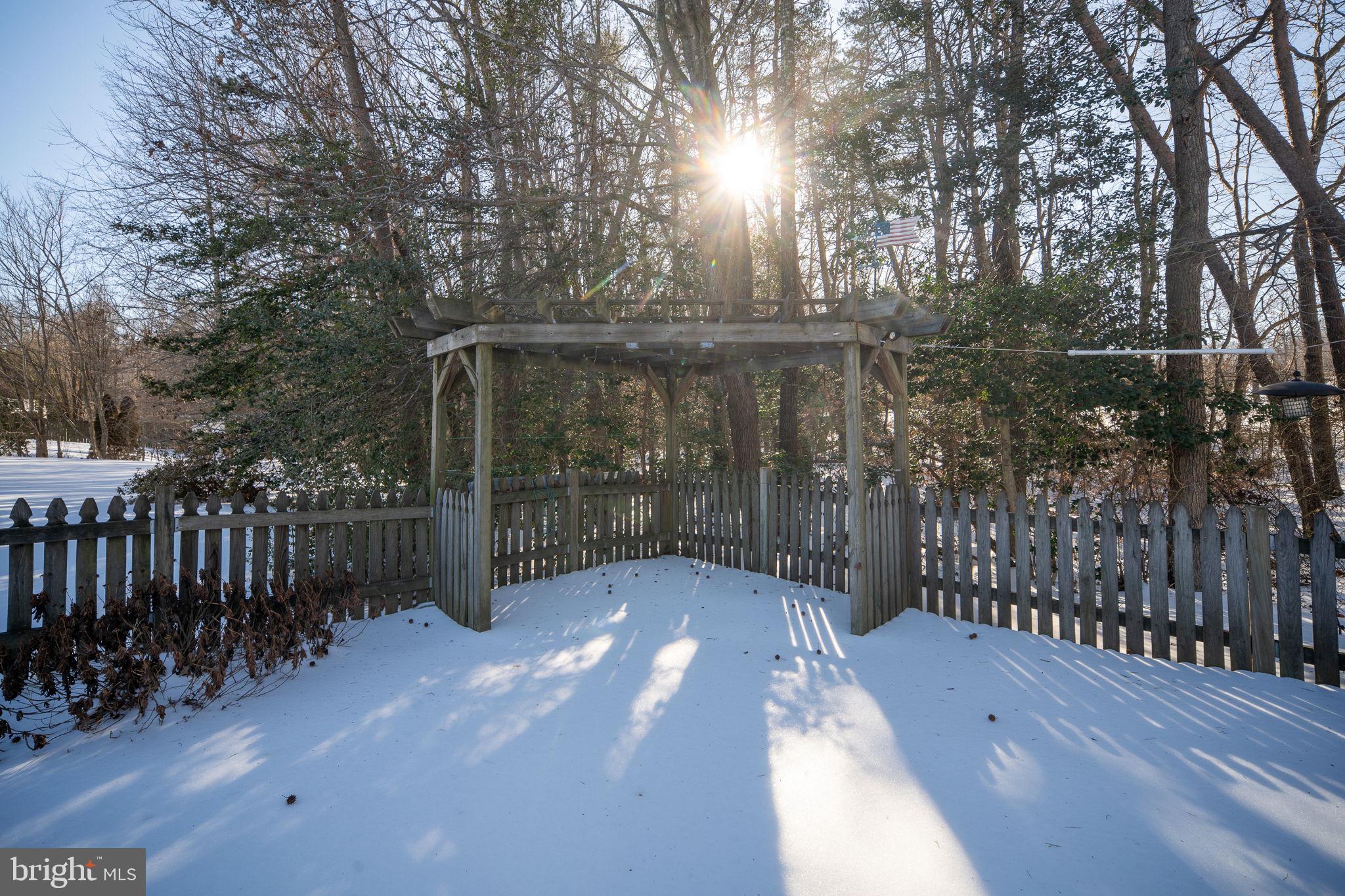 CROWN GRANT - Residential