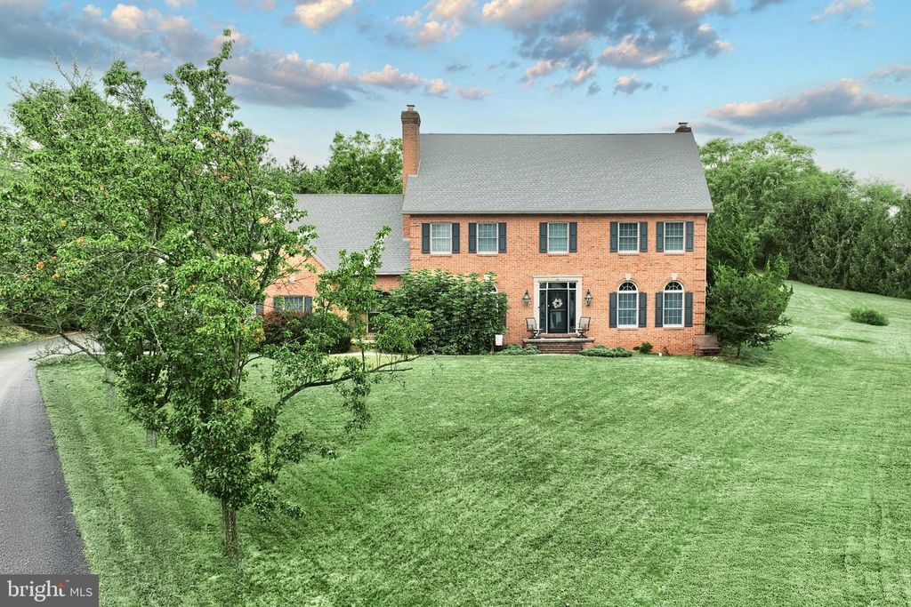 Photo of 1425 Brittany Drive, YORK, PA 17404 (MLS # PAYK2090396)
