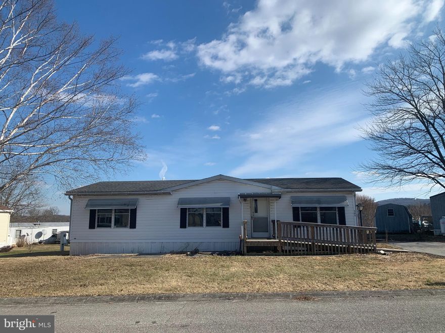 Are you looking for affordable living? This is your place! Open layout mobile with 3 bedrooms and 2 full bathrooms just waiting for your personal touches.   Schedule your visit today!