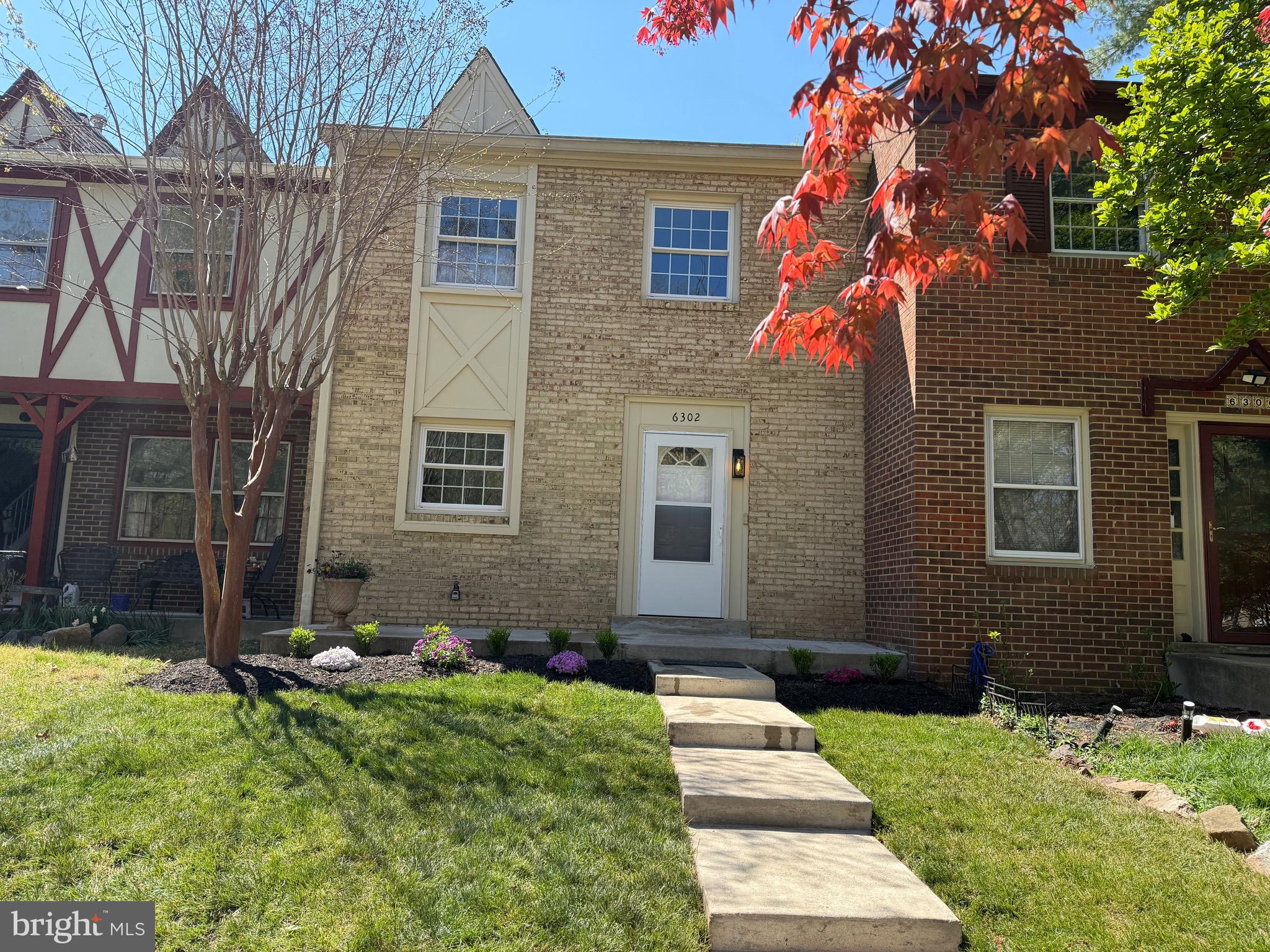 6302 PADDINGTON LANE