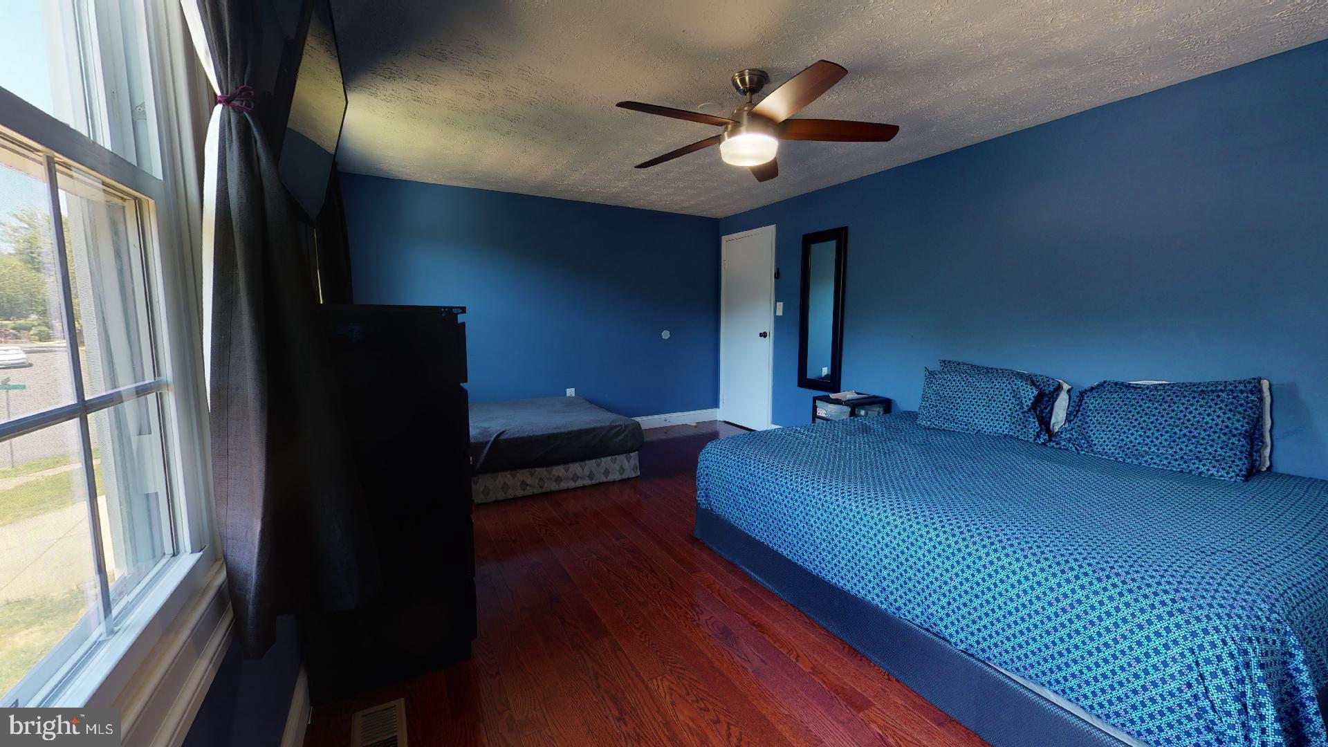 FRANKLIN SQUARE - Residential