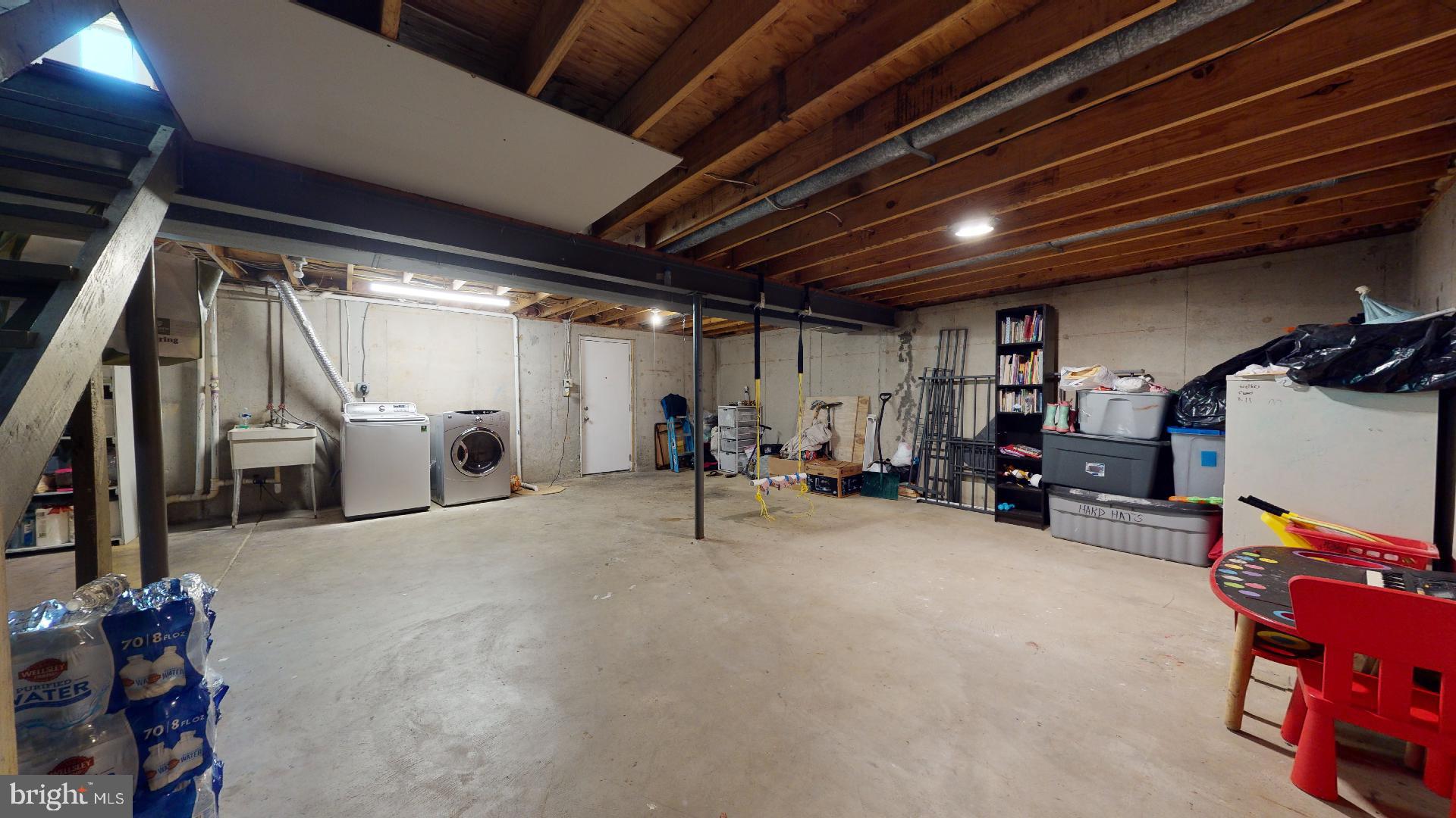 FRANKLIN SQUARE - Residential