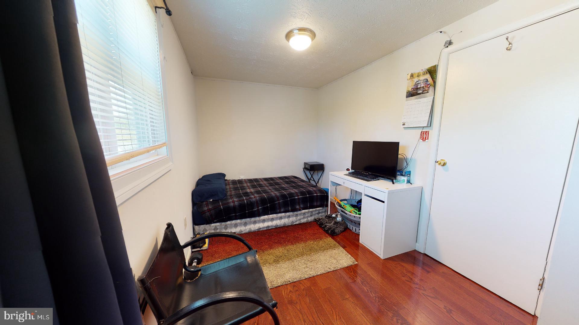 FRANKLIN SQUARE - Residential