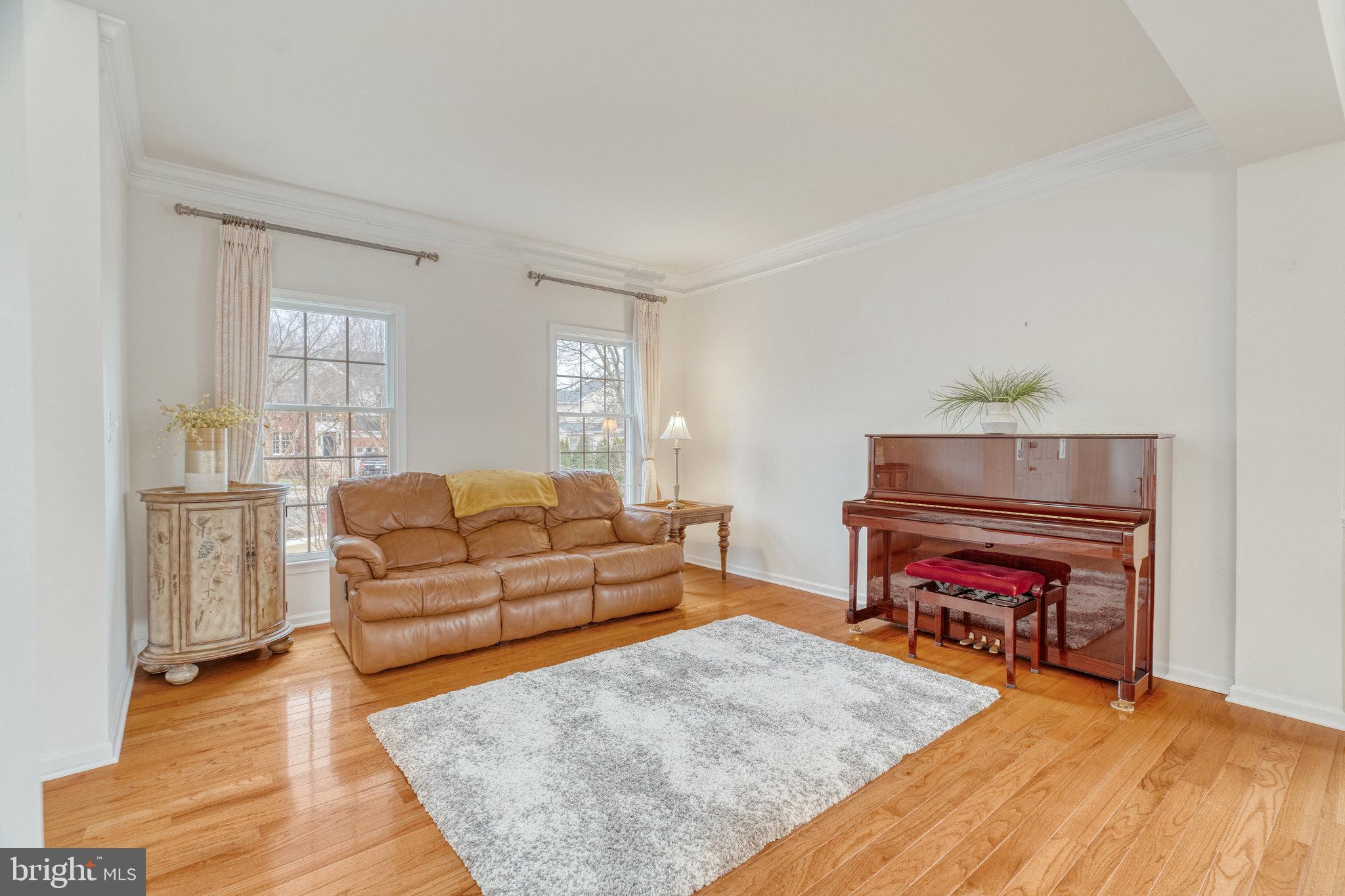 SOUTH RIDING - Residential