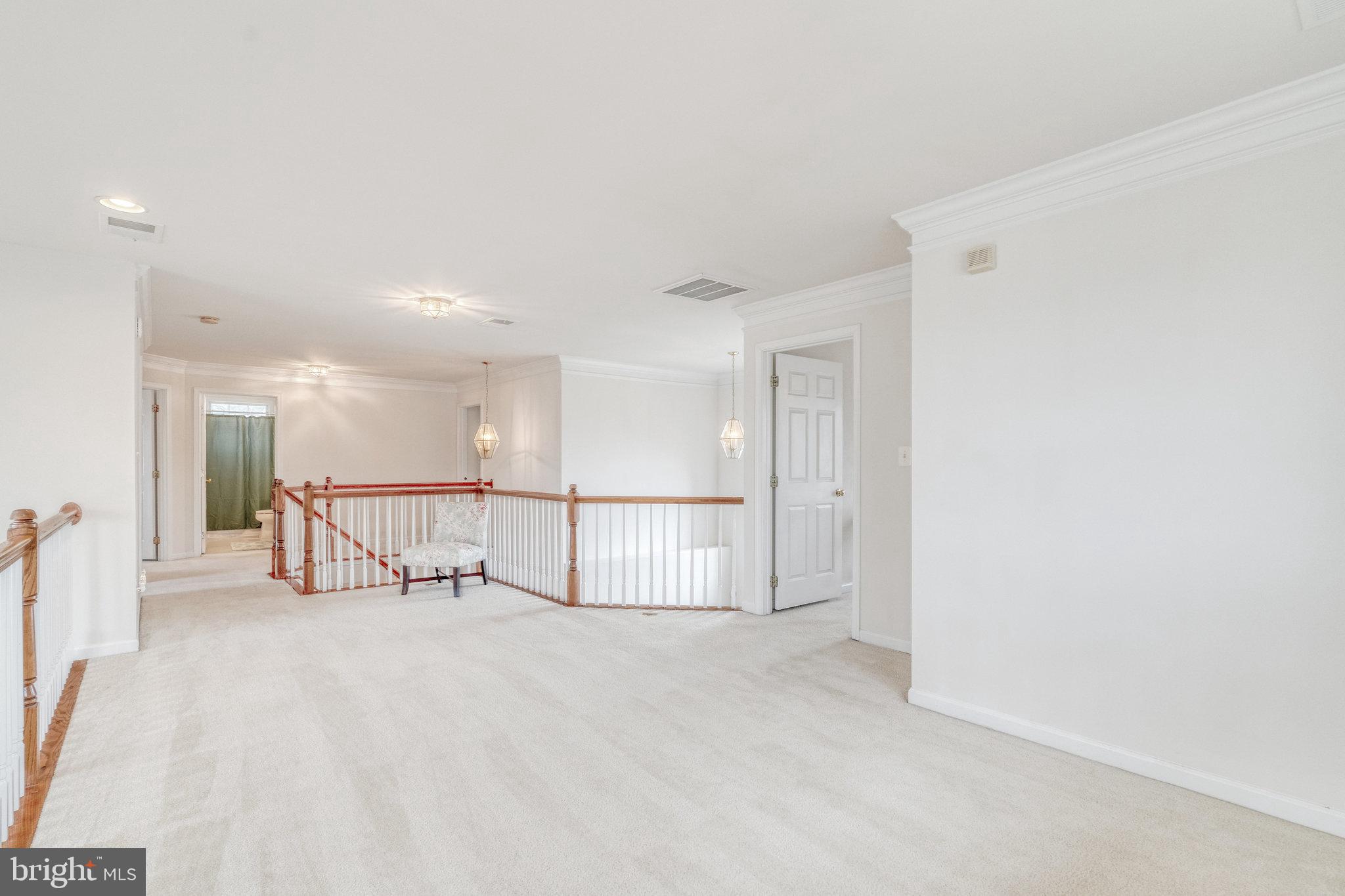 SOUTH RIDING - Residential