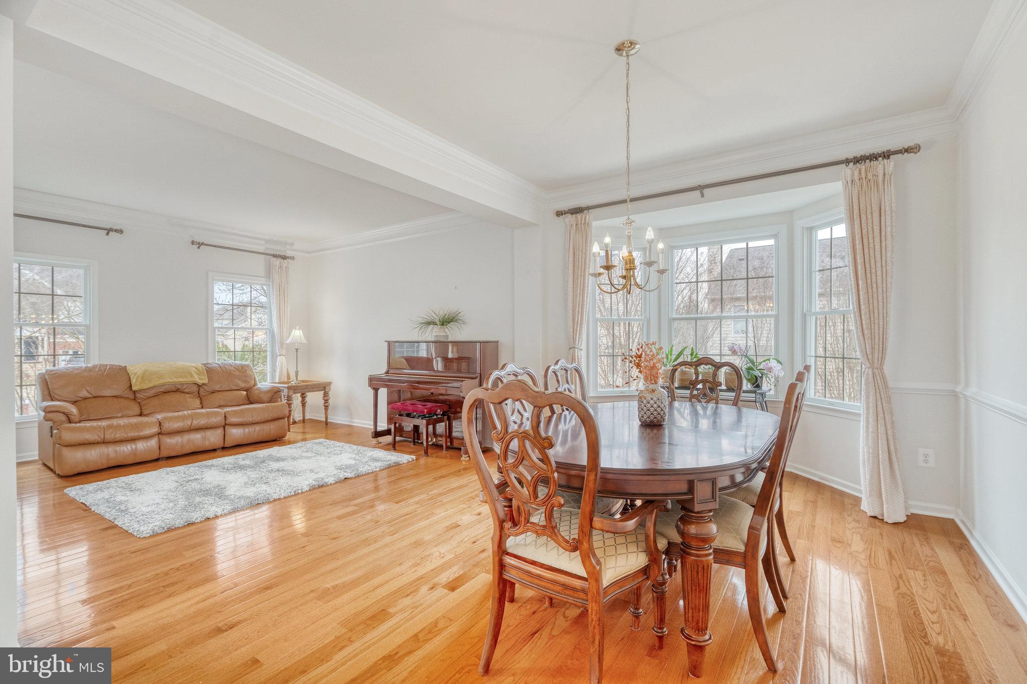 SOUTH RIDING - Residential