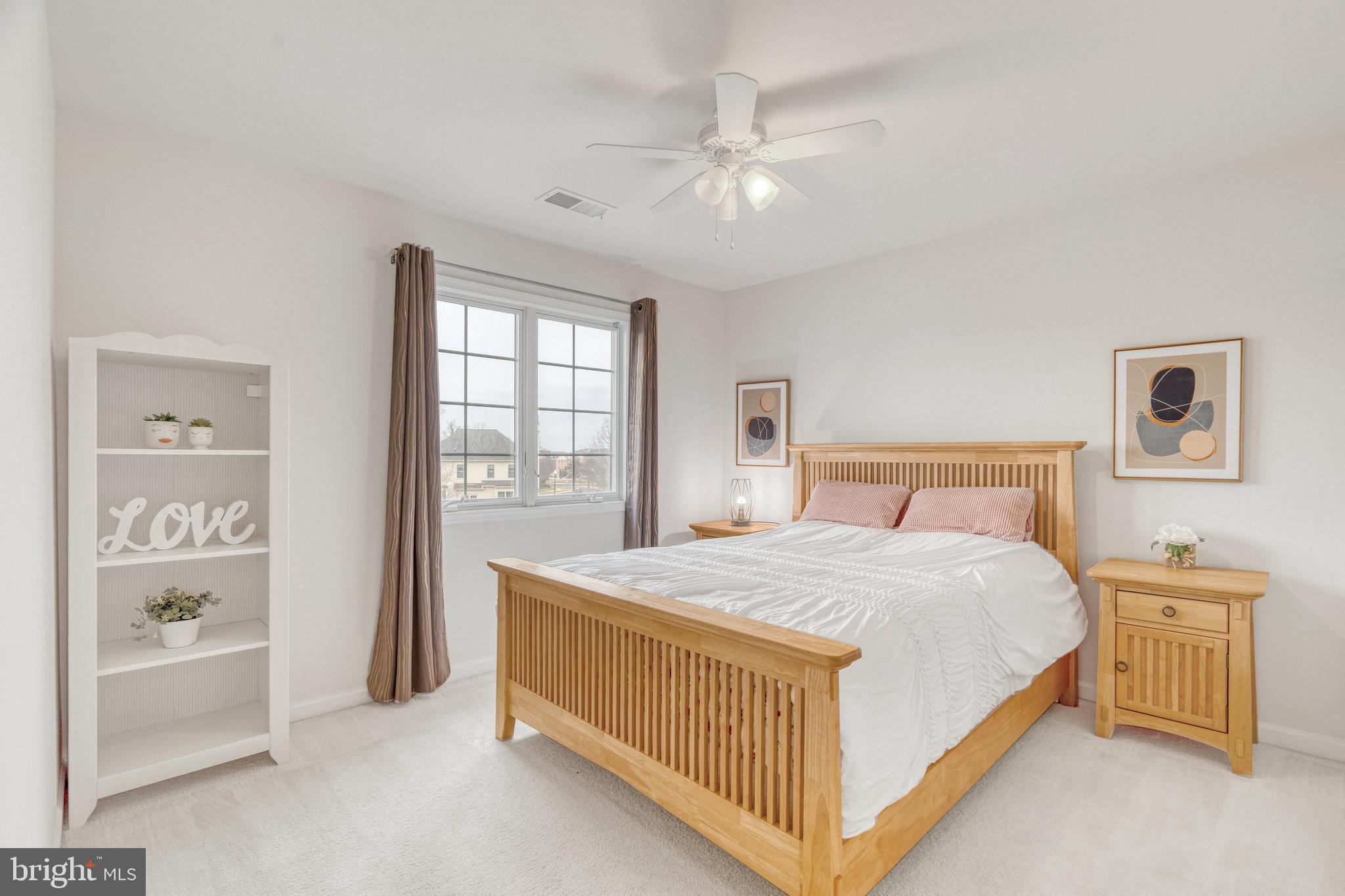 SOUTH RIDING - Residential