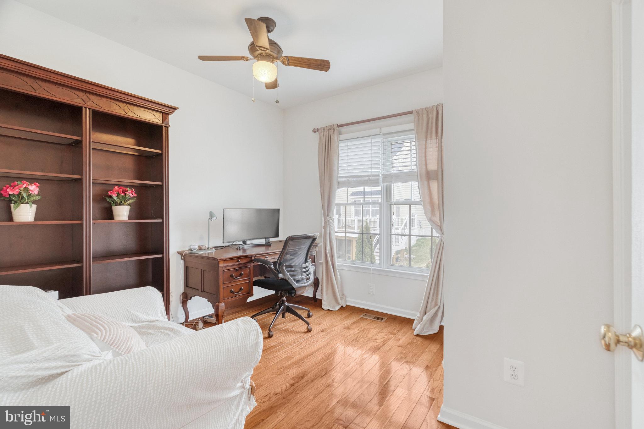 SOUTH RIDING - Residential