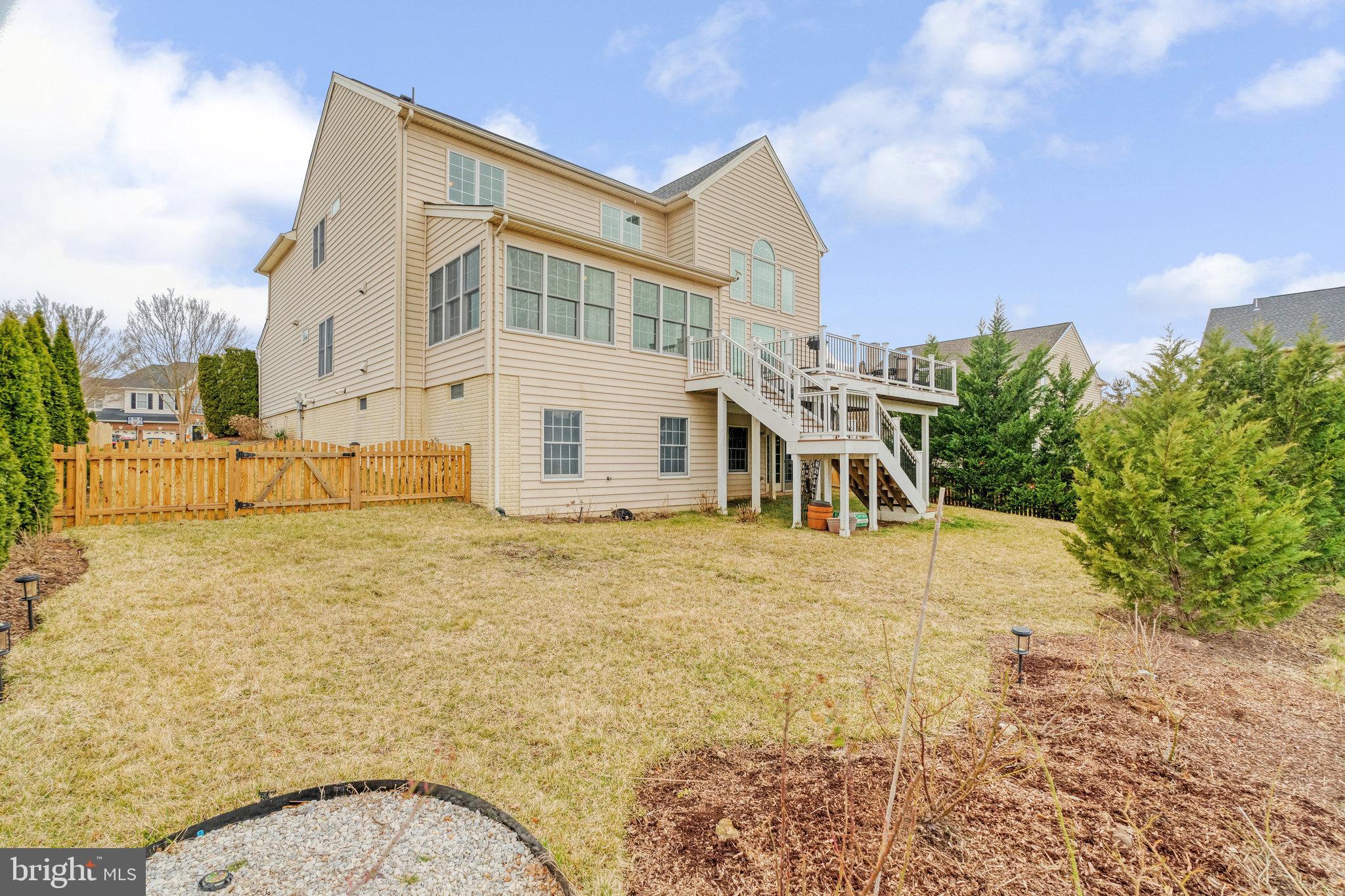 SOUTH RIDING - Residential