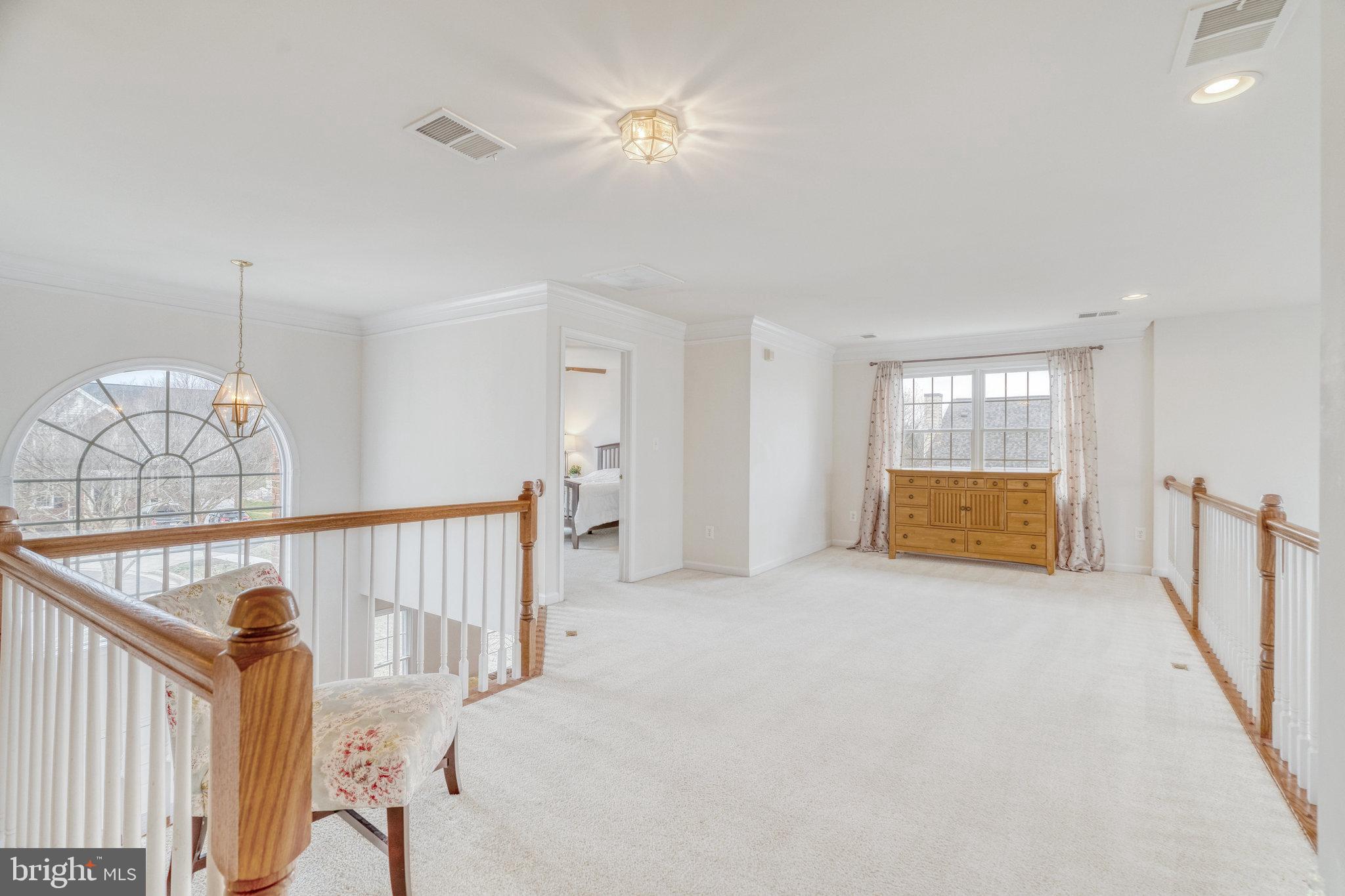 SOUTH RIDING - Residential