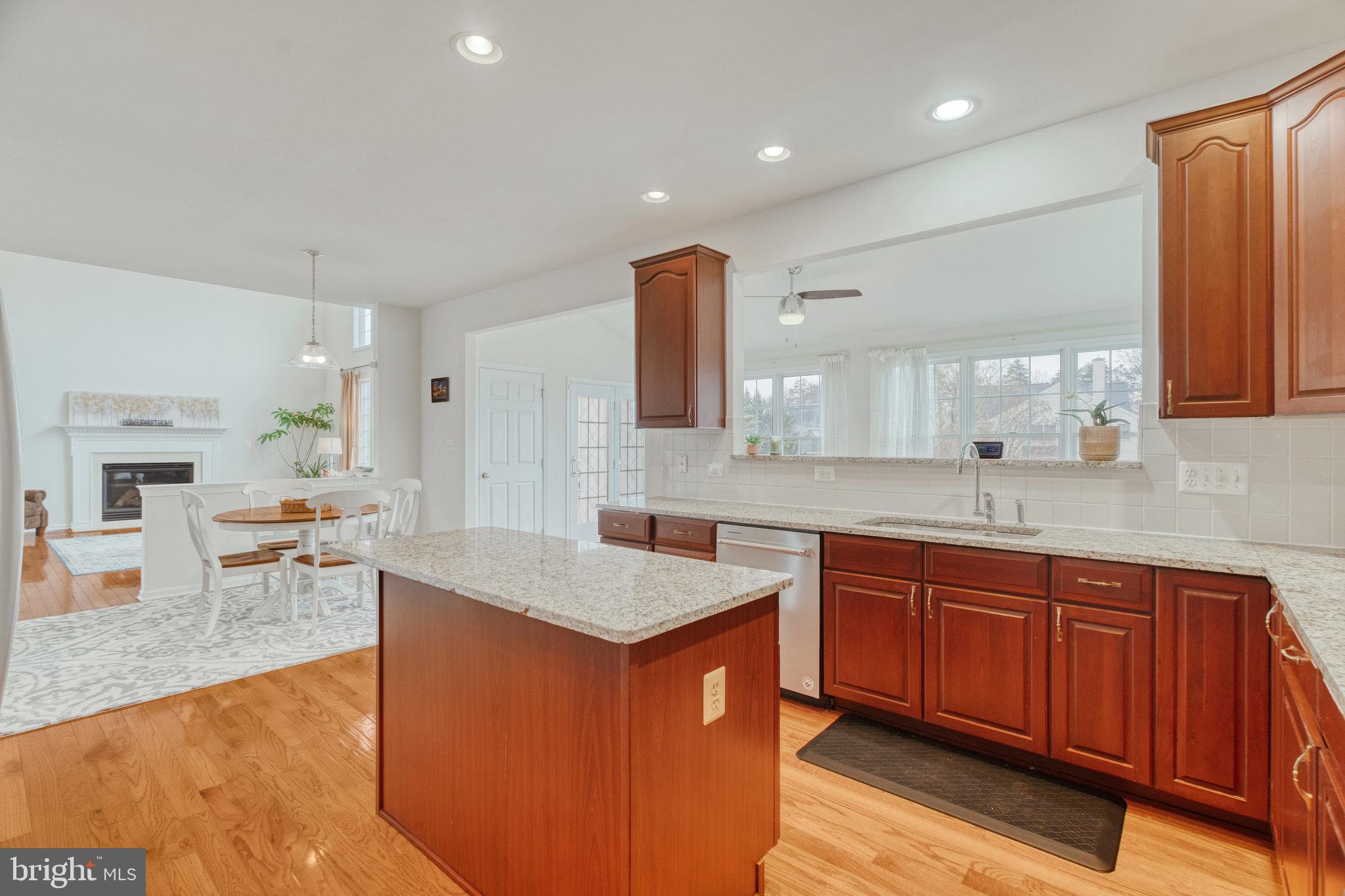 SOUTH RIDING - Residential